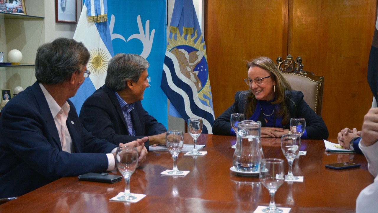 Alicia with CNEA authorities in 2020 (archive photo)